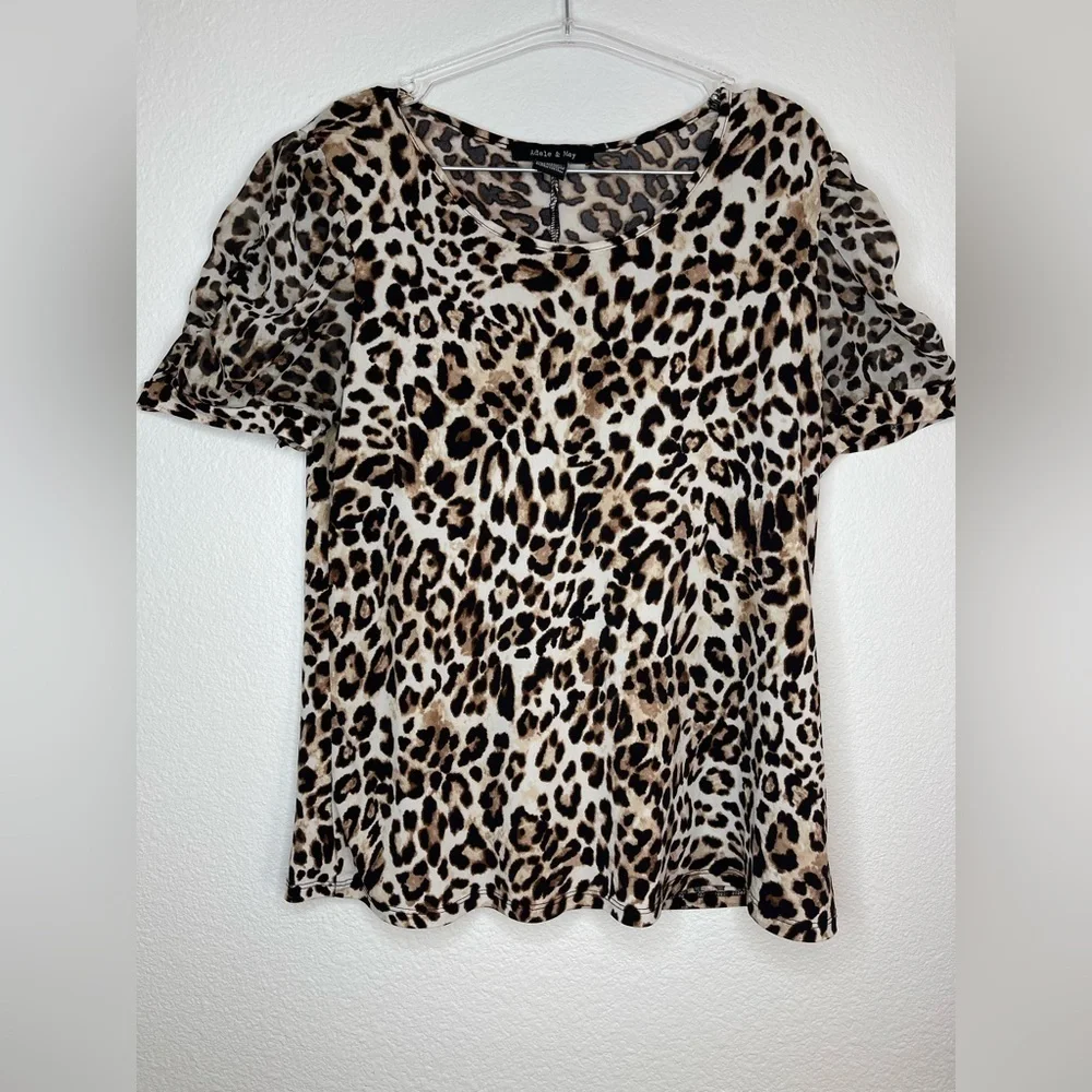 Adele & May Animal Print Short Sleeve Rushing Top Size Medium - Picture 6 of 11